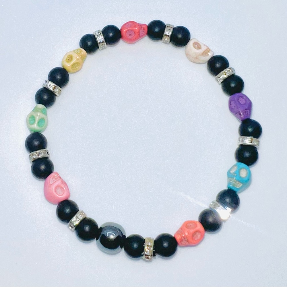 Bracelet howlite skull hematite onyx stretch bead bracelet